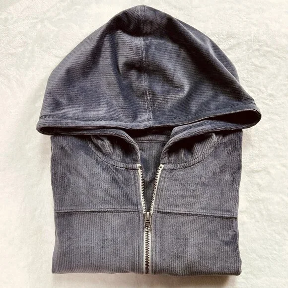 Vuori Womens Haven Half Zip Hoodie Dusty Blue Velour Cropped Sz XS Ribbed - Picture 9 of 9